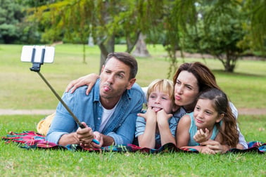 selfie_stick_family.jpg