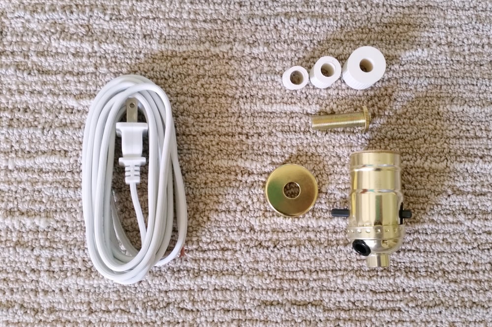 DIY Bottle Lamp to Brighten Your Room