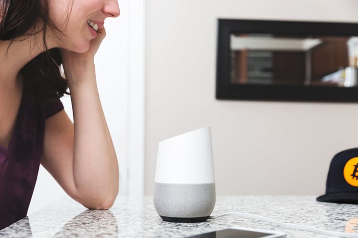 talking-to-smarthome-assistant-device