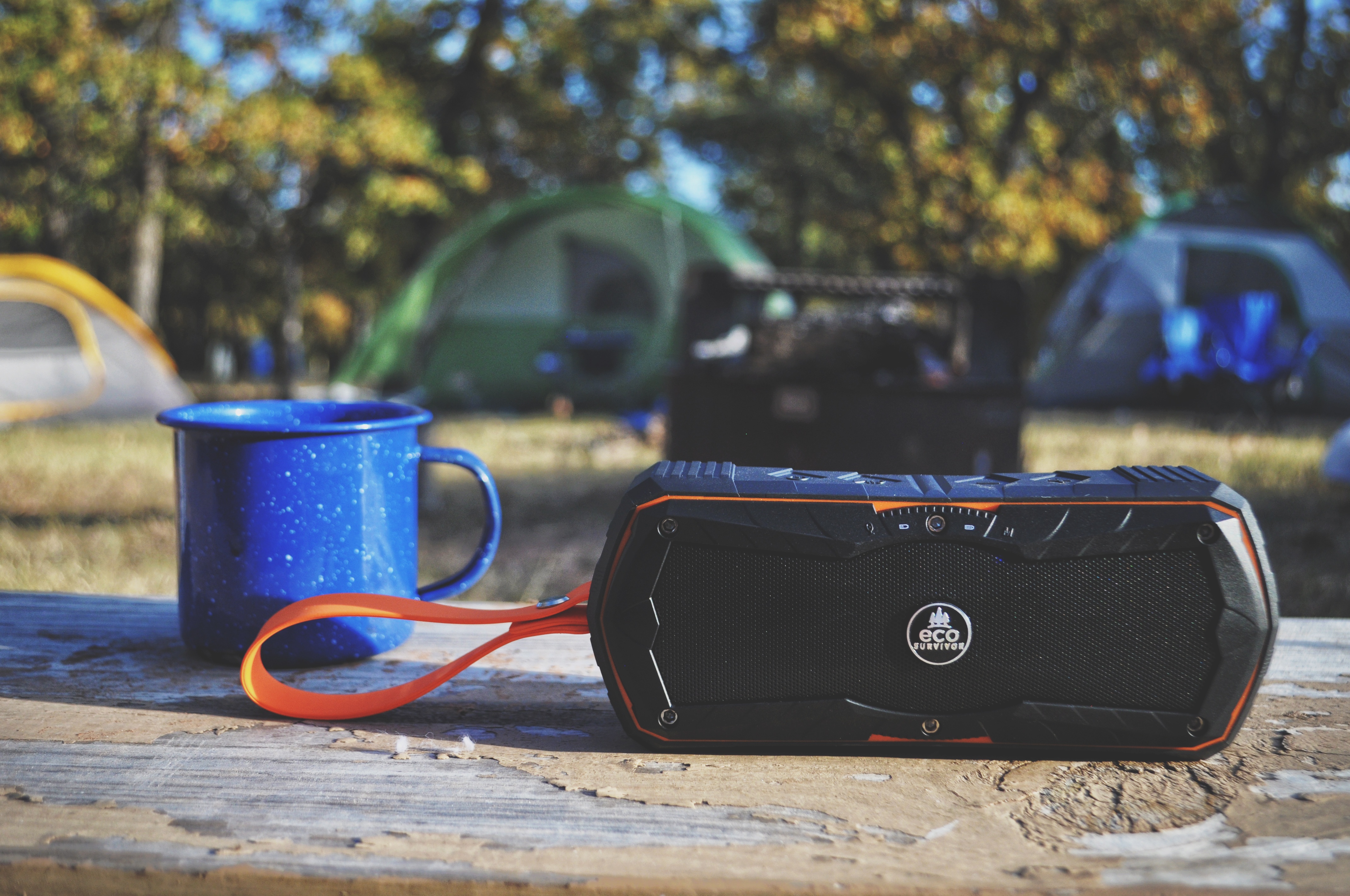 EcoSurvivor-battery-bluetooth-speaker-phone-charger-outdoor.jpg